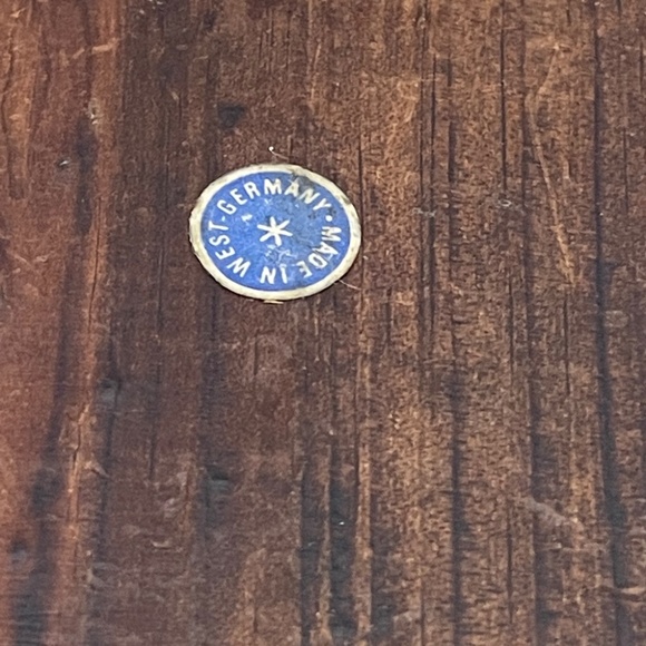 Vintage 1960s wall plaque, W. Germany, painted raised metal artwork on wood - Picture 4 of 5